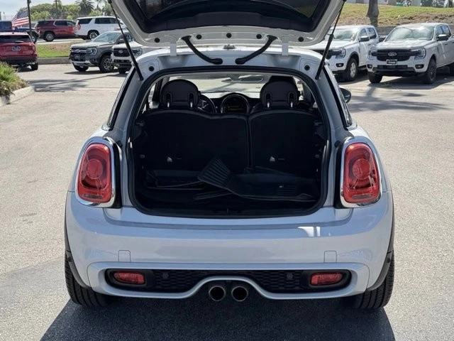 2018 Mini Mini Cooper S 3rd Gen - Image 10 of 30