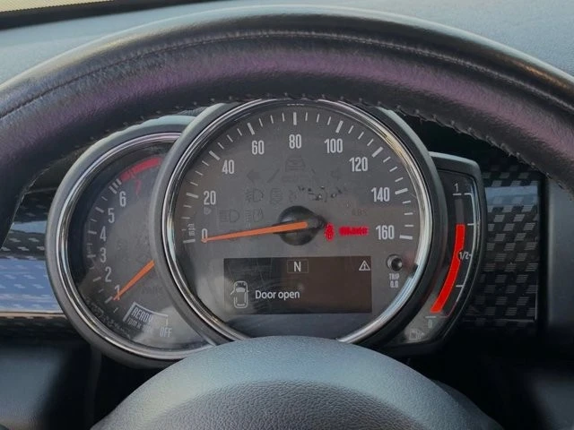 2018 Mini Mini Cooper S 3rd Gen - Image 19 of 30