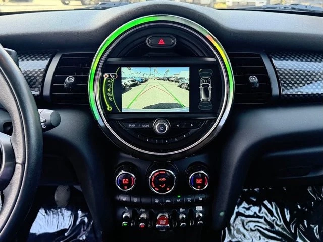 2018 Mini Mini Cooper S 3rd Gen - Image 23 of 30