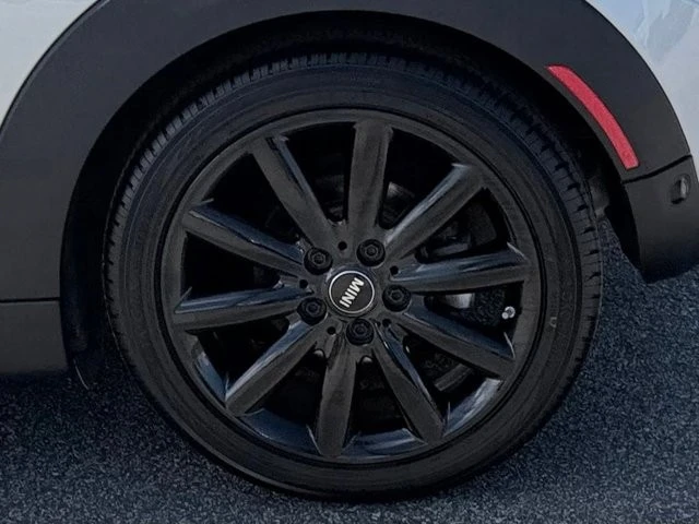 2018 Mini Mini Cooper S 3rd Gen - Image 11 of 30