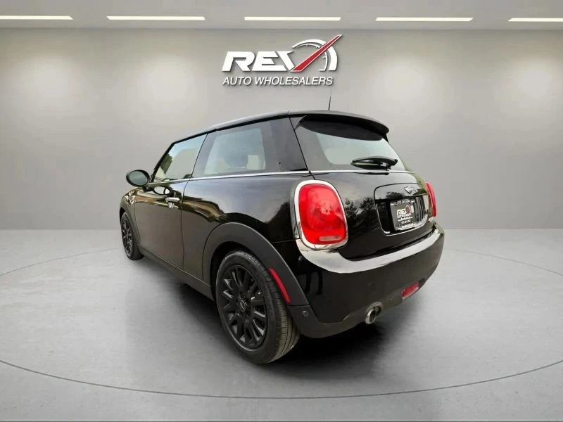 2018 Mini Mini 3rd Gen - Image 3 of 12