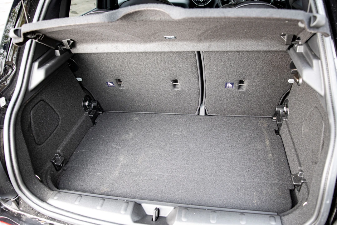 2018 Mini Mini 3rd Gen - Image 8 of 16