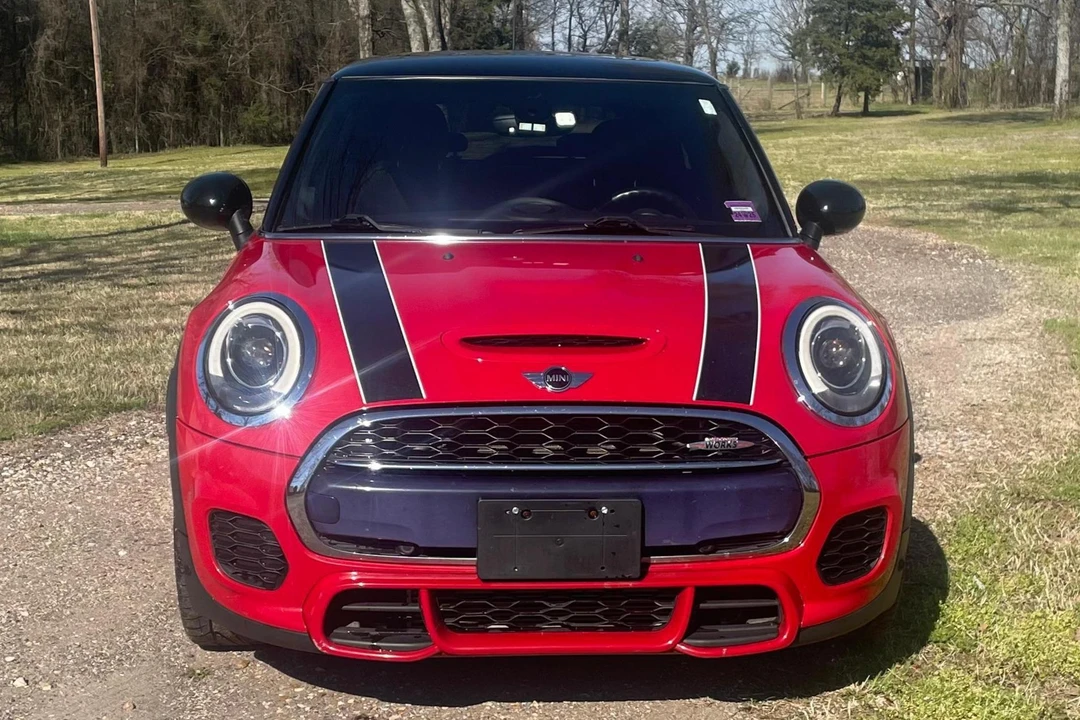 2018 Mini Mini 3rd Gen - Image 2 of 31