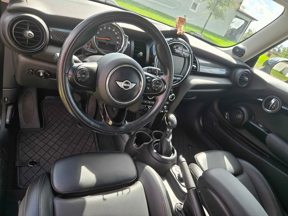 2018 Mini Mini Cooper S 3rd Gen - Image 9 of 10
