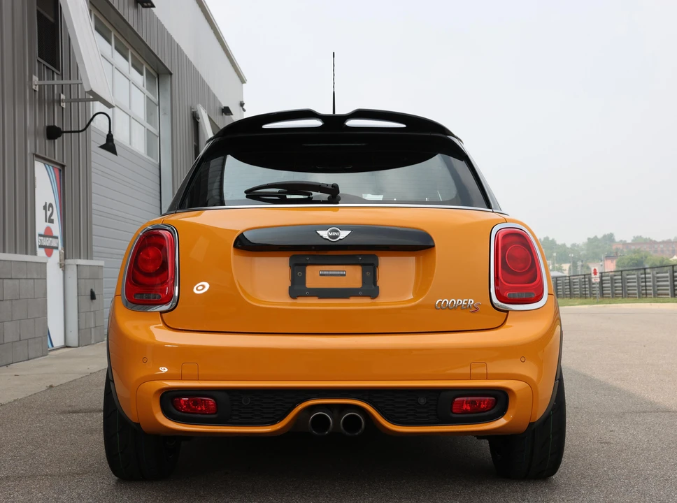 2018 Mini Mini Cooper S 3rd Gen - Image 16 of 31