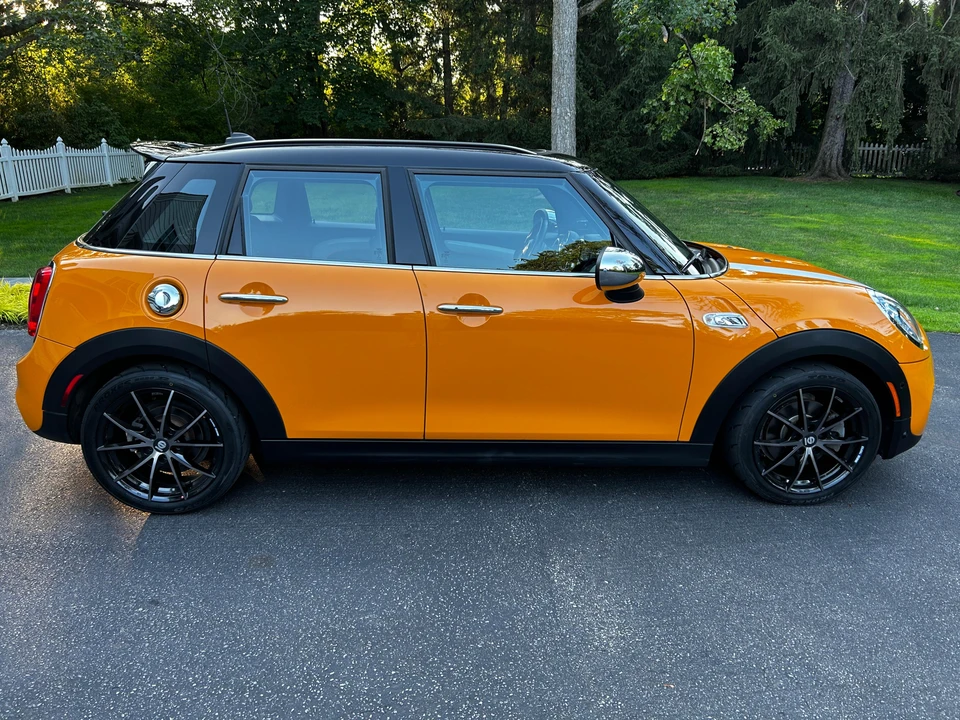 2018 Mini Mini Cooper S 3rd Gen - Image 19 of 31