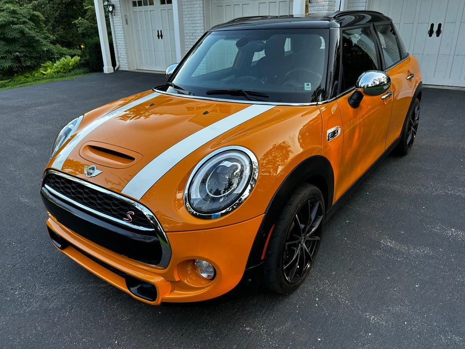 2018 Mini Mini Cooper S 3rd Gen - Image 8 of 31