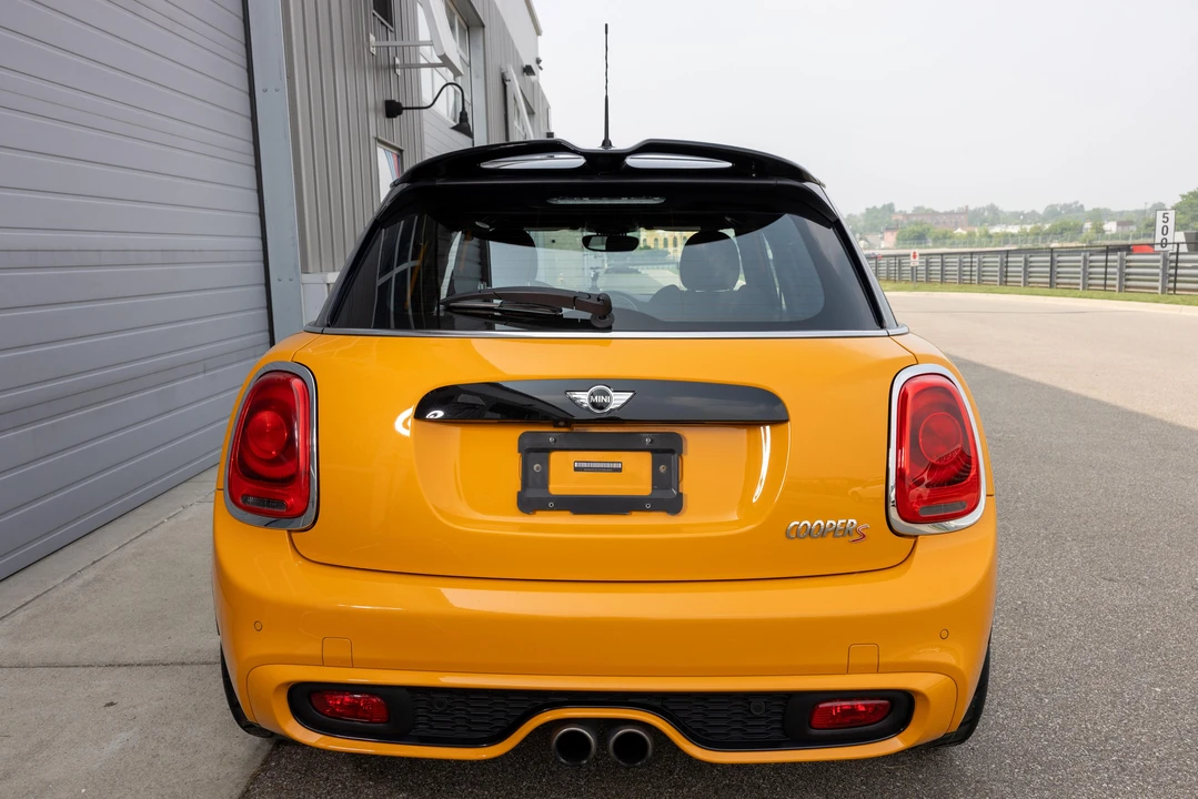 2018 Mini Mini Cooper S 3rd Gen - Image 14 of 31