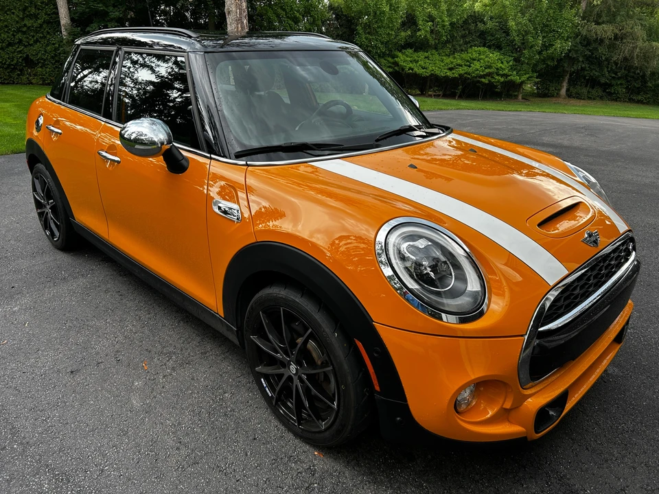 2018 Mini Mini Cooper S 3rd Gen - Image 21 of 31