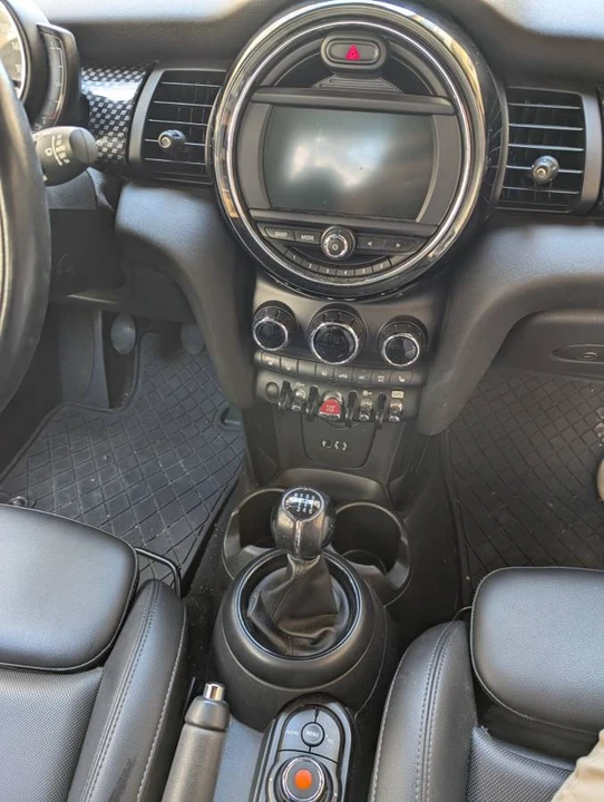 2018 Mini Mini 3rd Gen - Image 4 of 12