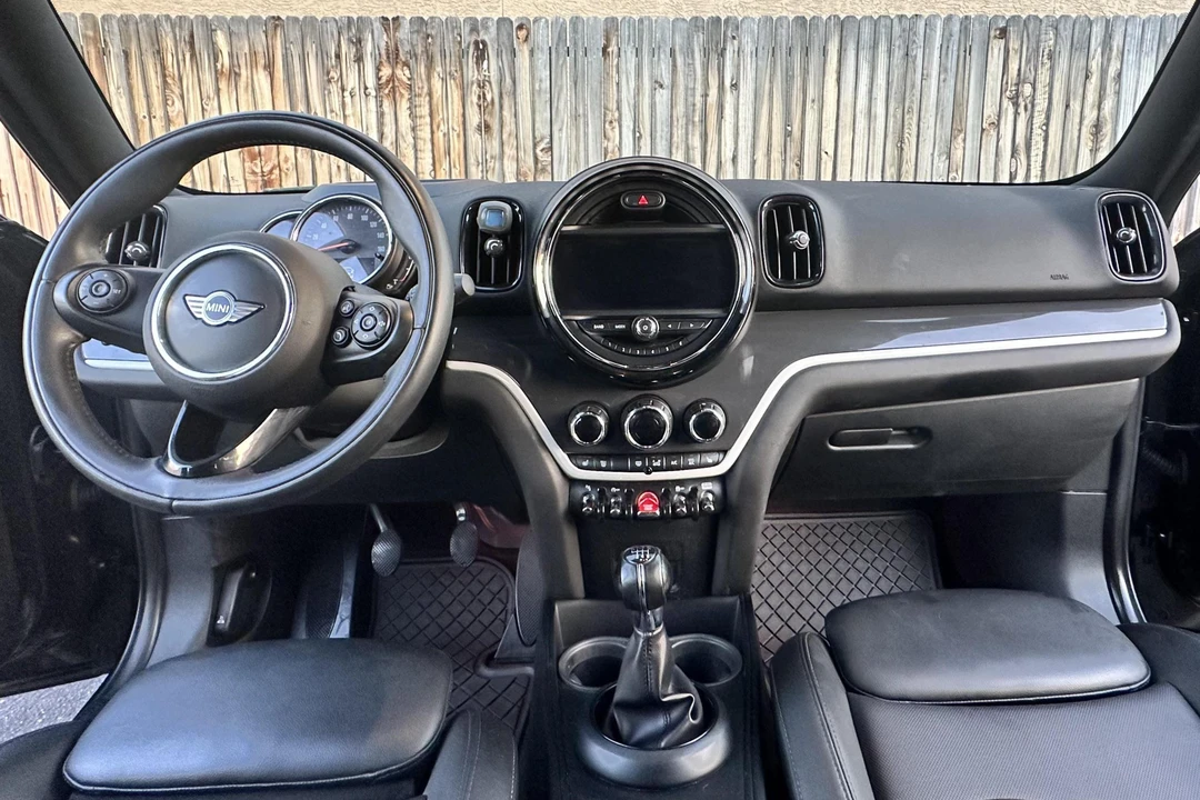 2018 Mini Countryman 2nd Gen - Image 28 of 31