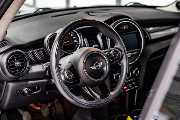 2018 Mini Mini Cooper S 3rd Gen - Image 5 of 7