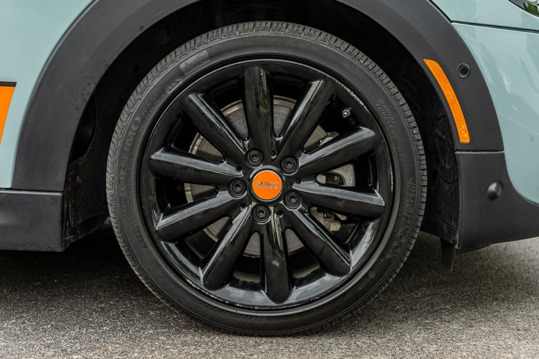 2018 Mini Mini Cooper S 3rd Gen - Image 28 of 31