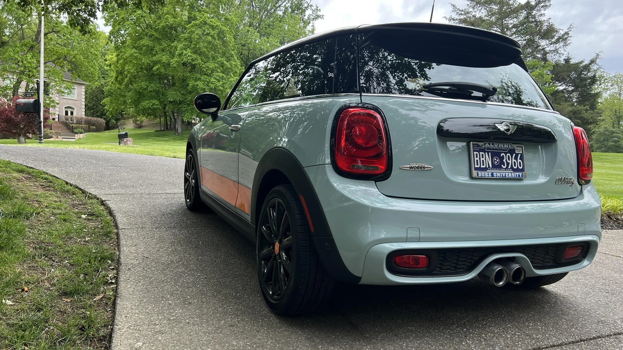 2018 Mini Mini Cooper S 3rd Gen - Image 16 of 31