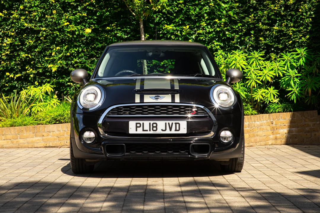 2018 Mini Mini Cooper S 3rd Gen - Image 2 of 31