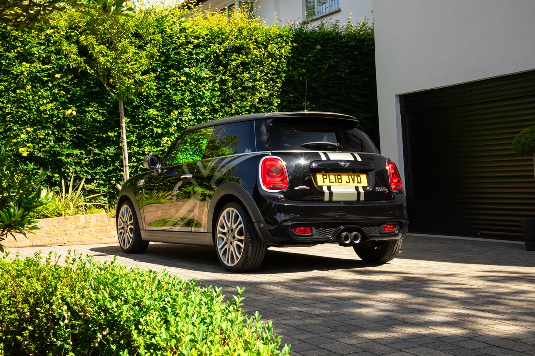 2018 Mini Mini Cooper S 3rd Gen - Image 5 of 31