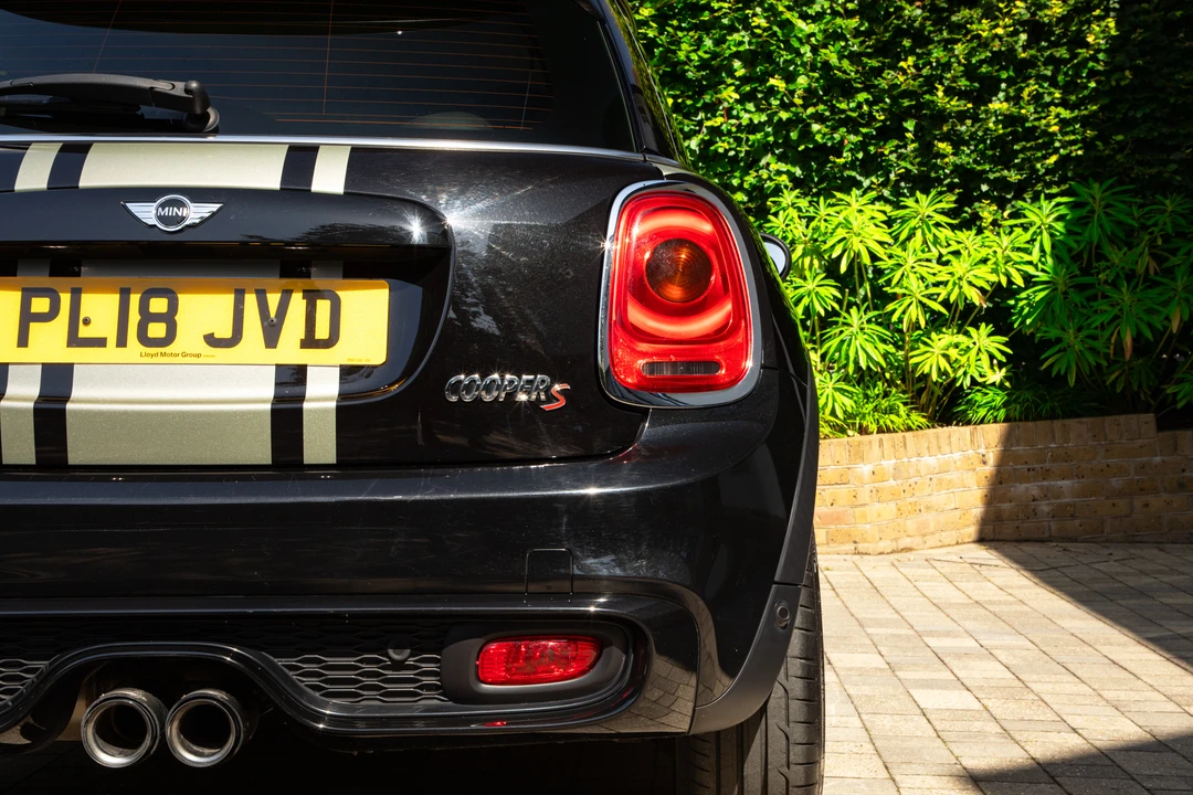 2018 Mini Mini Cooper S 3rd Gen - Image 14 of 31