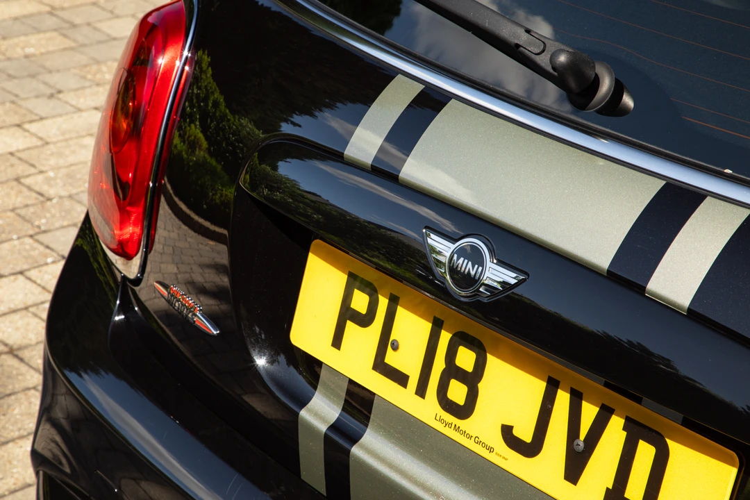 2018 Mini Mini Cooper S 3rd Gen - Image 16 of 31