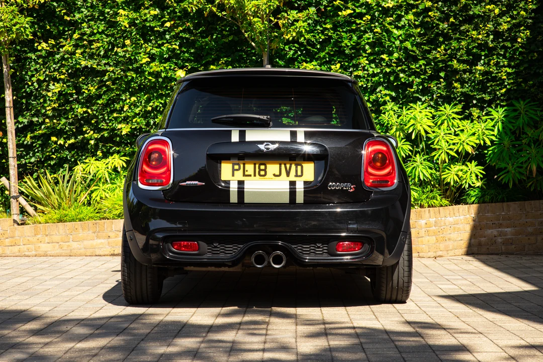 2018 Mini Mini Cooper S 3rd Gen - Image 19 of 31