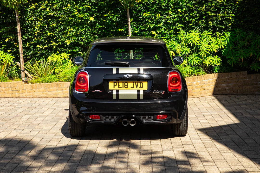 2018 Mini Mini Cooper S 3rd Gen - Image 21 of 31