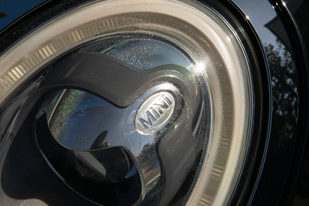 2018 Mini Mini Cooper S 3rd Gen - Image 25 of 31