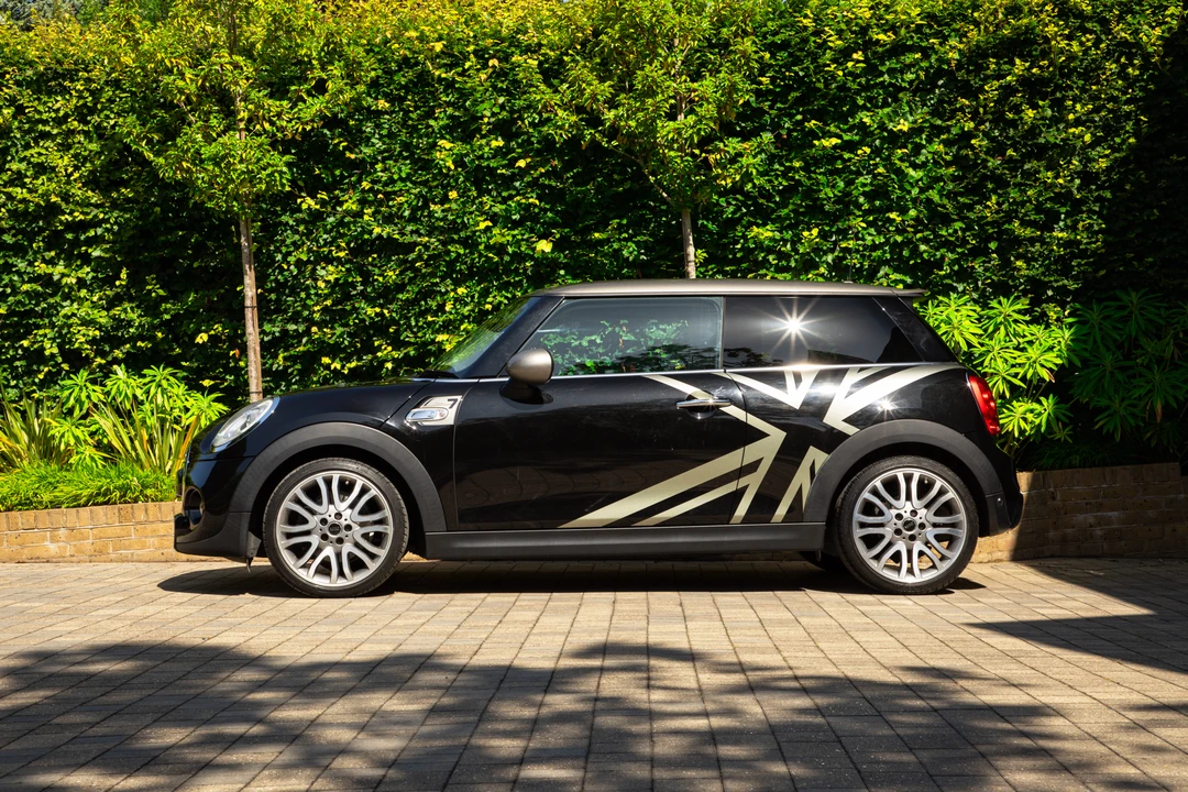 2018 Mini Mini Cooper S 3rd Gen - Image 4 of 31