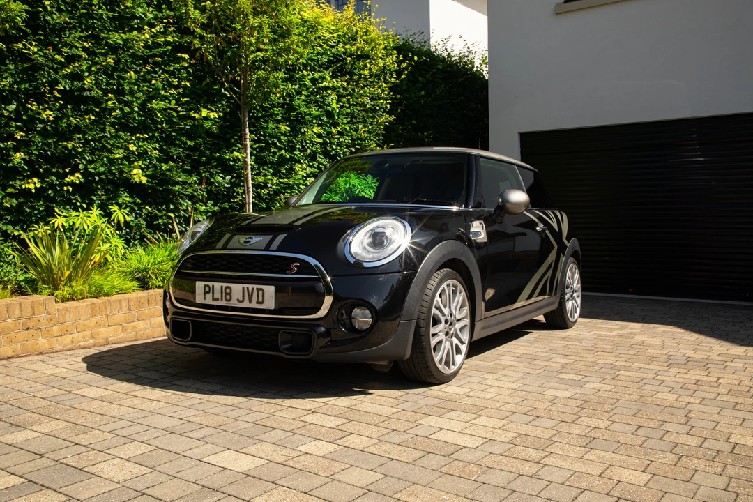 2018 Mini Mini Cooper S 3rd Gen - Image 3 of 31