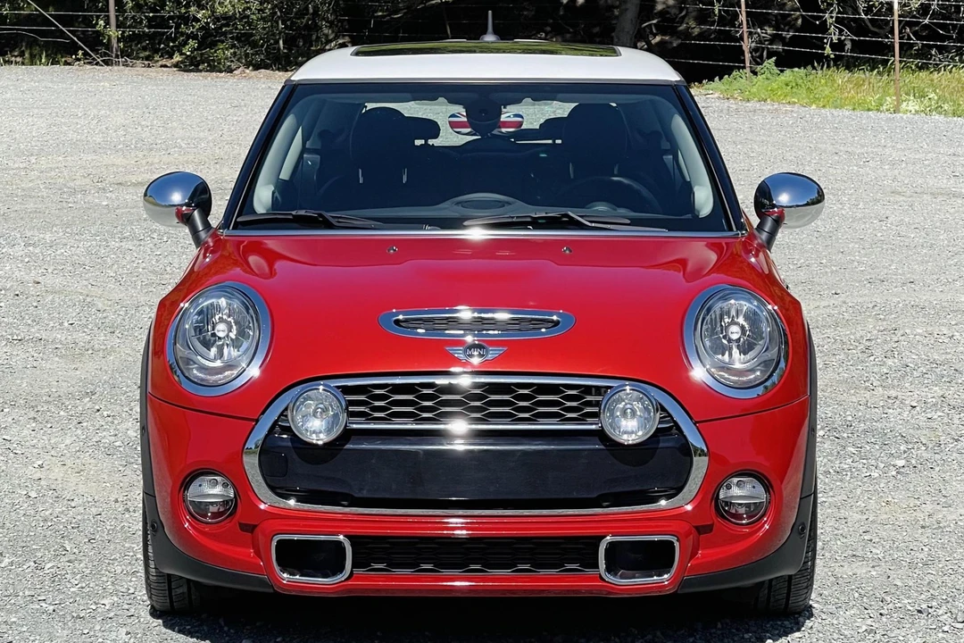 2018 Mini Mini 3rd Gen - Image 2 of 31