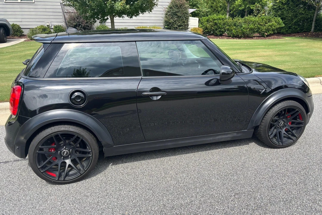 2018 Mini Mini Cooper S 3rd Gen - Image 9 of 31