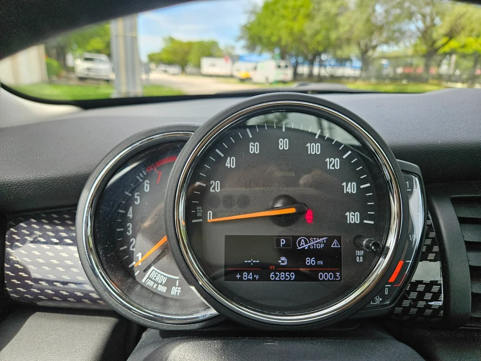 2018 Mini Mini Cooper S 3rd Gen - Image 16 of 20