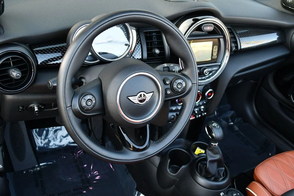 2018 Mini Mini Cooper S 3rd Gen - Image 12 of 21