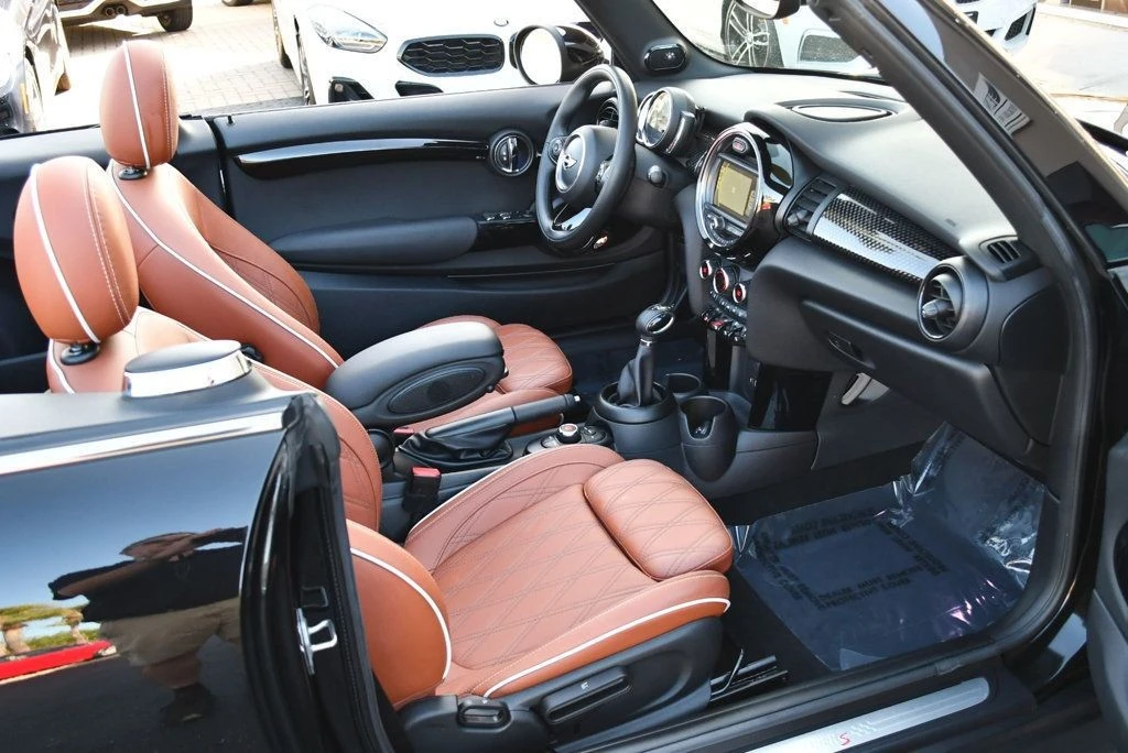 2018 Mini Mini Cooper S 3rd Gen - Image 19 of 21