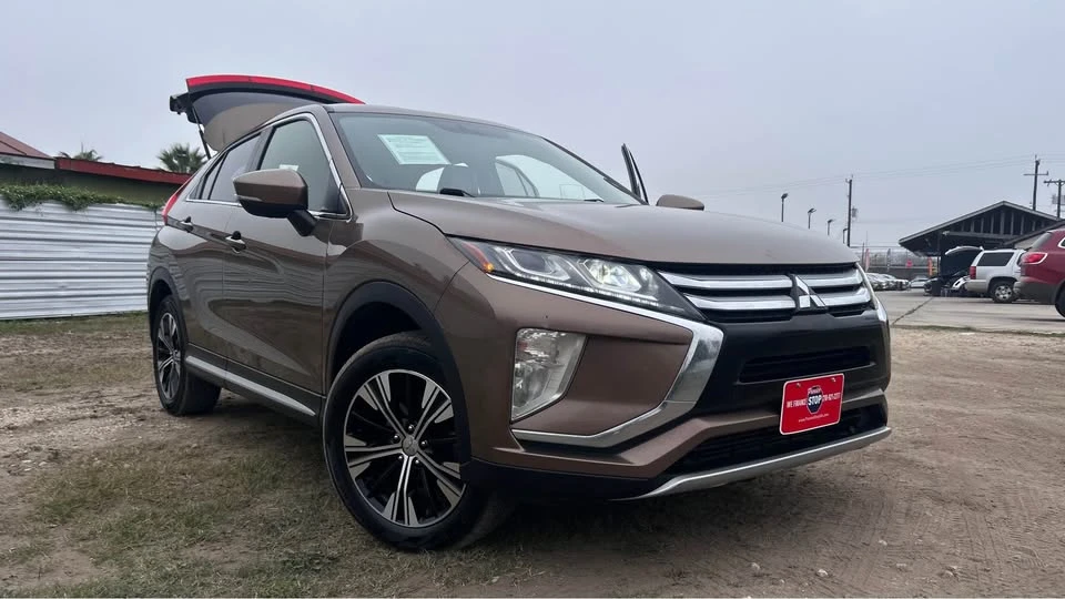2018 Mitsubishi Eclipse Cross - Image 2 of 10
