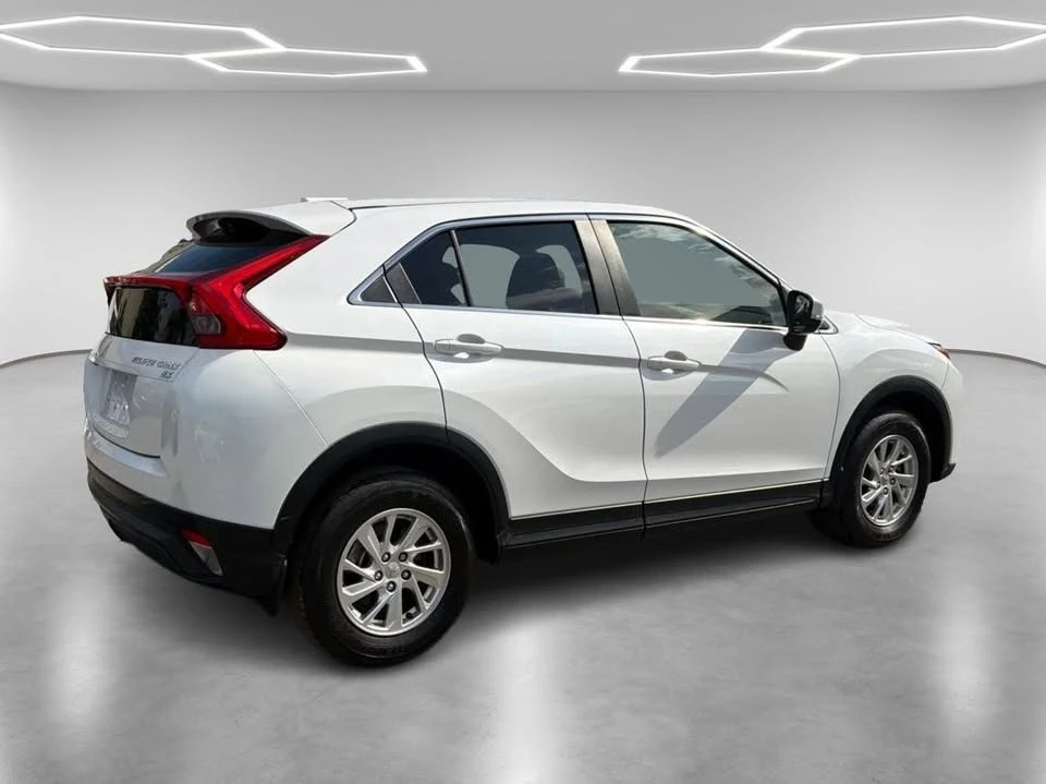2018 Mitsubishi Eclipse - Image 9 of 14
