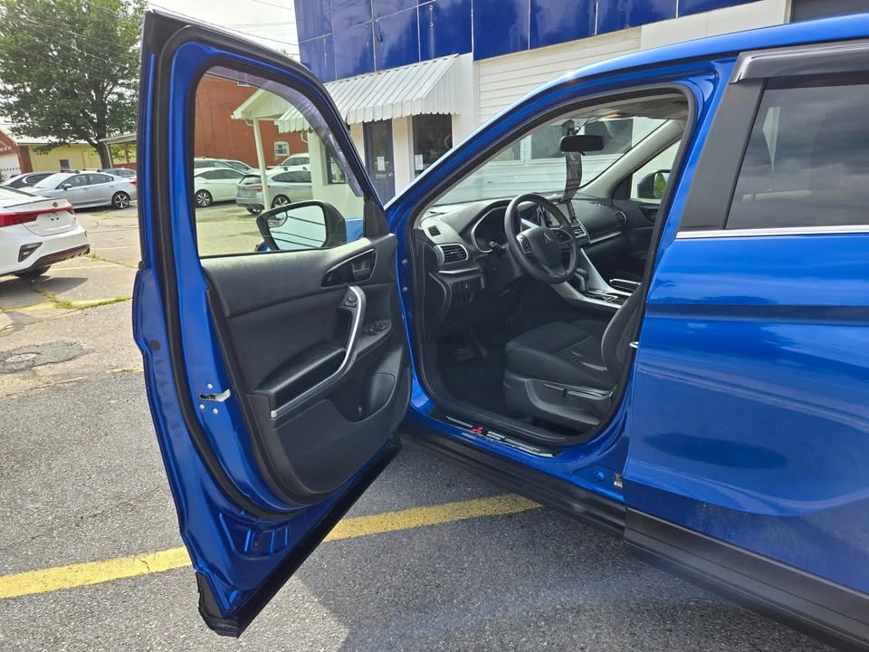 2018 Mitsubishi Eclipse Cross - Image 10 of 17