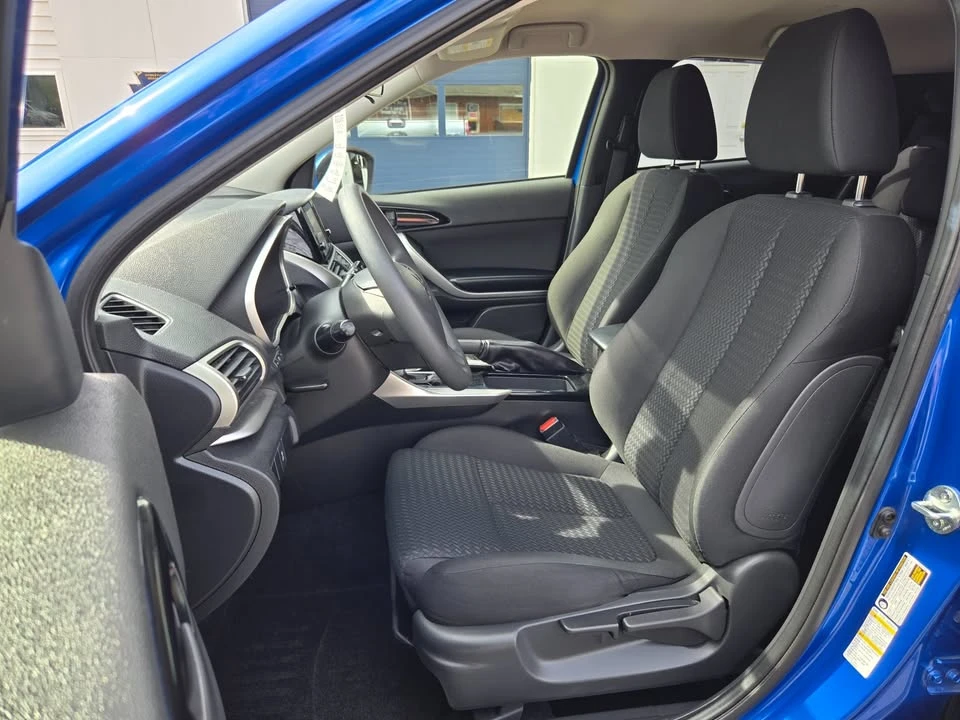 2018 Mitsubishi Eclipse Cross - Image 9 of 17