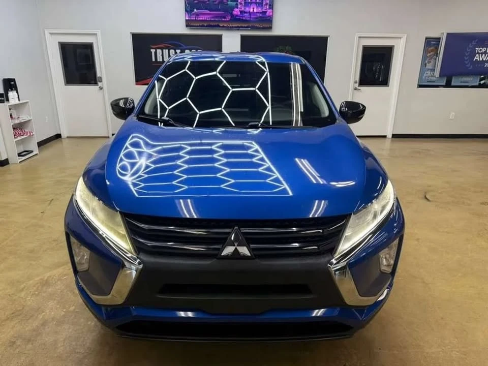 2018 Mitsubishi Eclipse Cross - Image 2 of 15