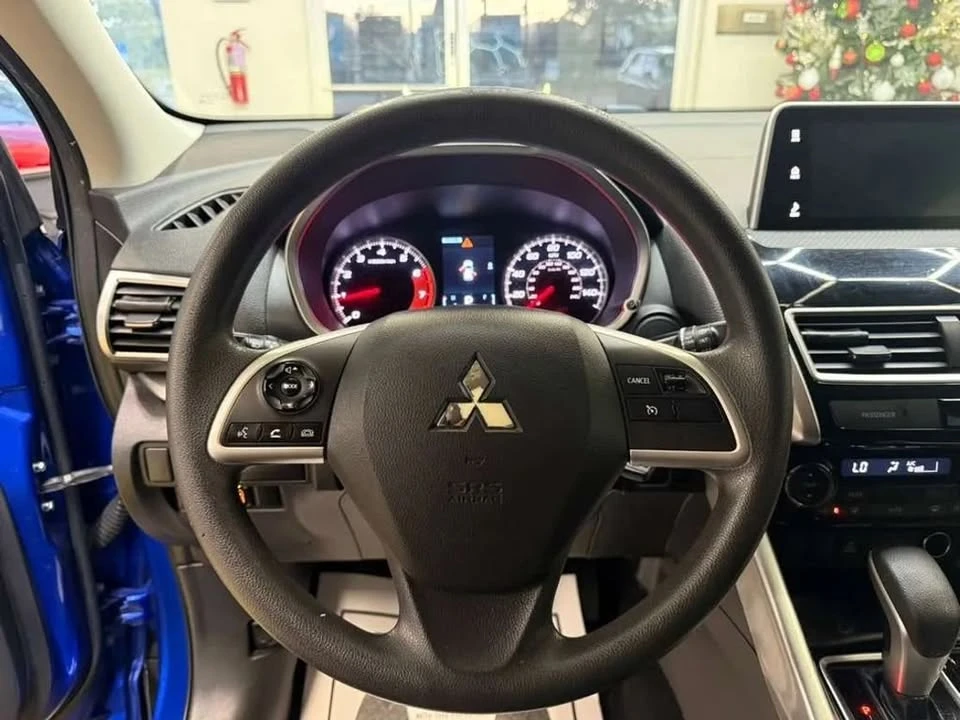 2018 Mitsubishi Eclipse Cross - Image 7 of 15