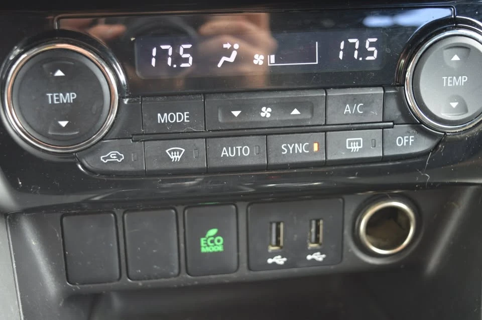 2018 Mitsubishi Eclipse Cross - Image 18 of 20