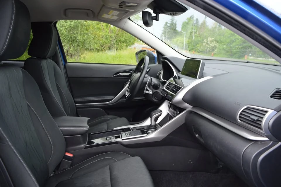 2018 Mitsubishi Eclipse Cross - Image 14 of 20