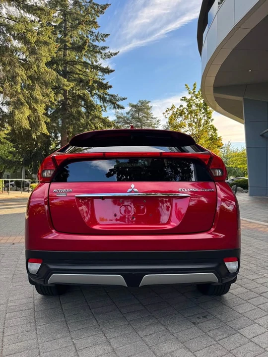 2018 Mitsubishi Eclipse - Image 4 of 18