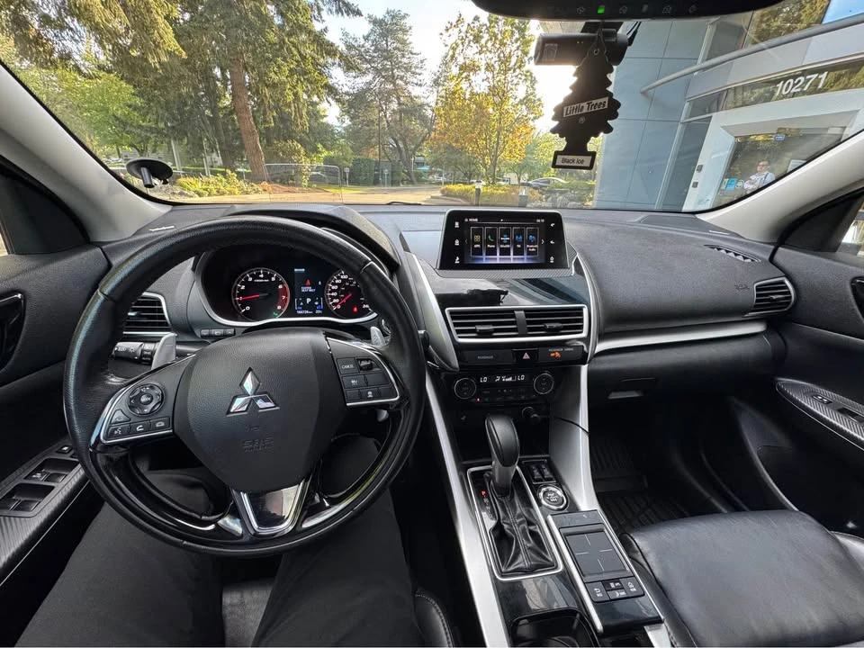 2018 Mitsubishi Eclipse - Image 17 of 18