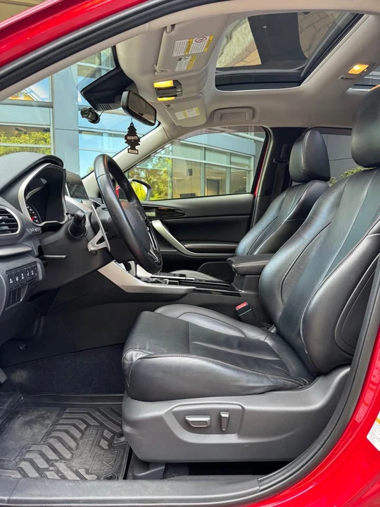 2018 Mitsubishi Eclipse - Image 11 of 18