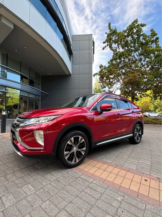 2018 Mitsubishi Eclipse - Image 6 of 18