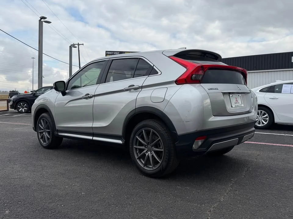 2018 Mitsubishi Eclipse Cross - Image 2 of 7