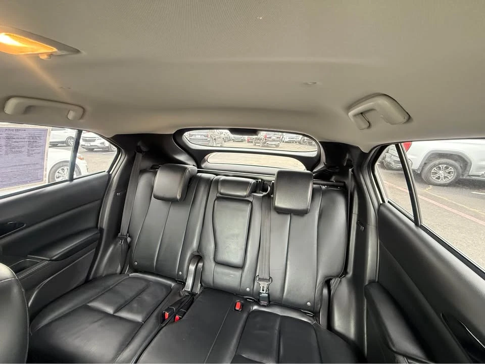 2018 Mitsubishi Eclipse Cross - Image 6 of 7