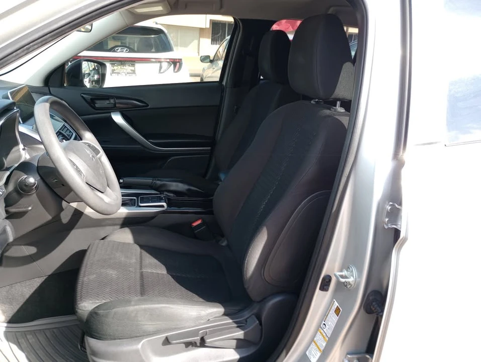 2018 Mitsubishi Eclipse Cross - Image 10 of 14
