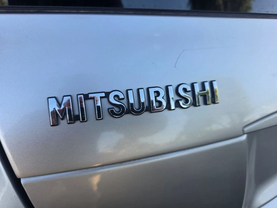 2018 Mitsubishi Eclipse Cross - Image 4 of 19