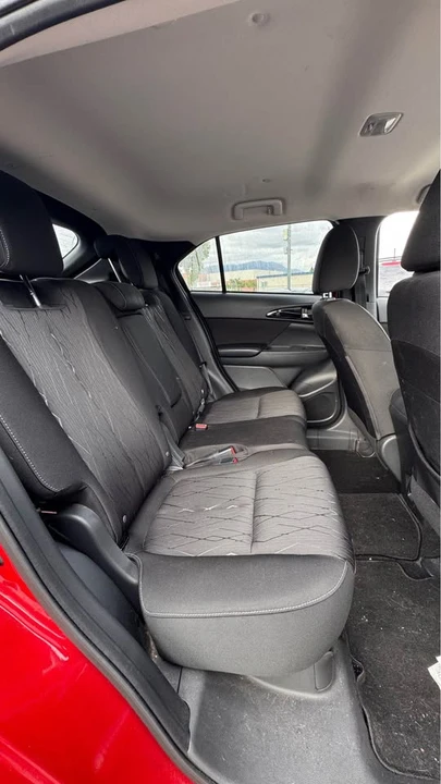 2018 Mitsubishi Eclipse Cross - Image 9 of 16