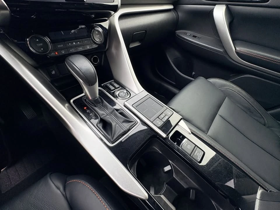 2018 Mitsubishi Eclipse Cross - Image 15 of 15